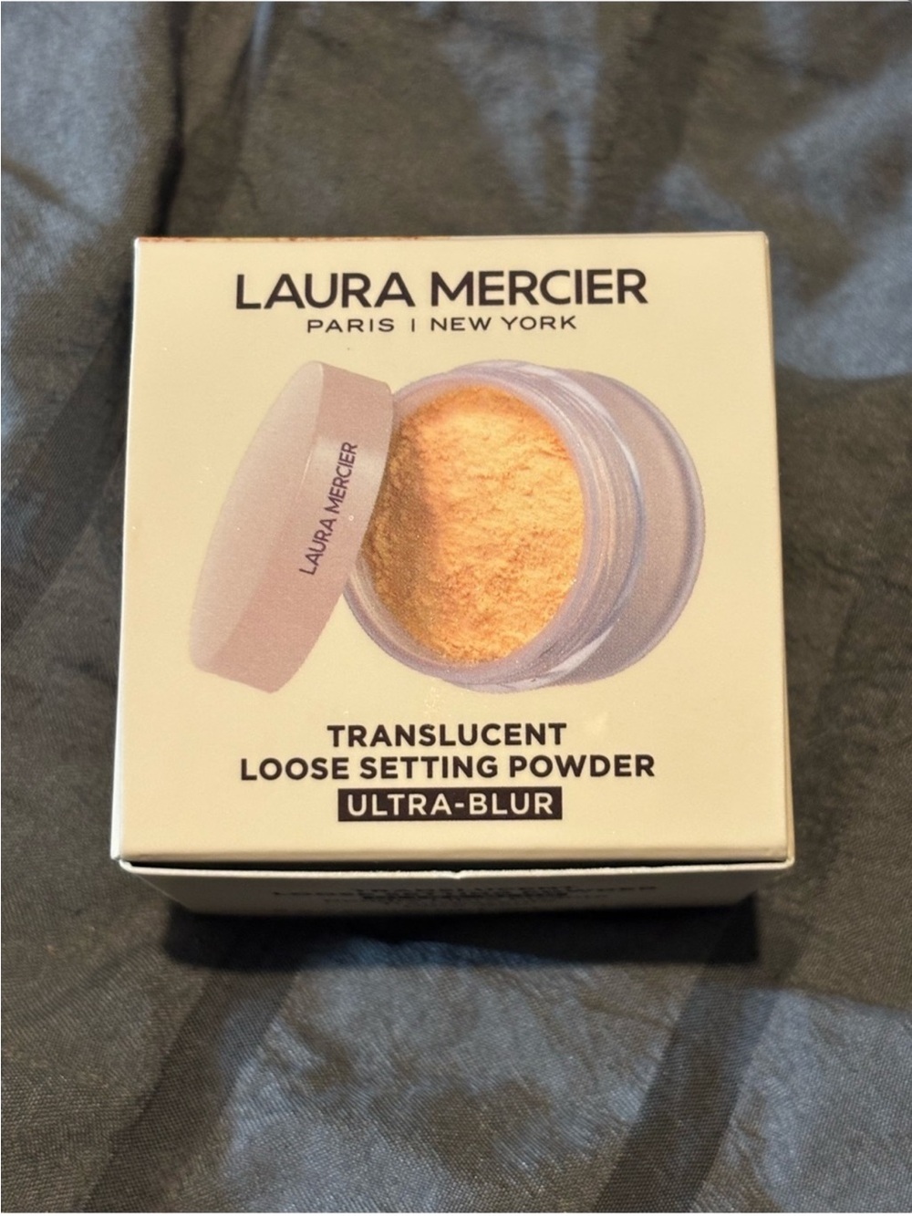 Laura Mercier Translucent Honey Loose Setting Powder - Ultra-Blur . .21 oz